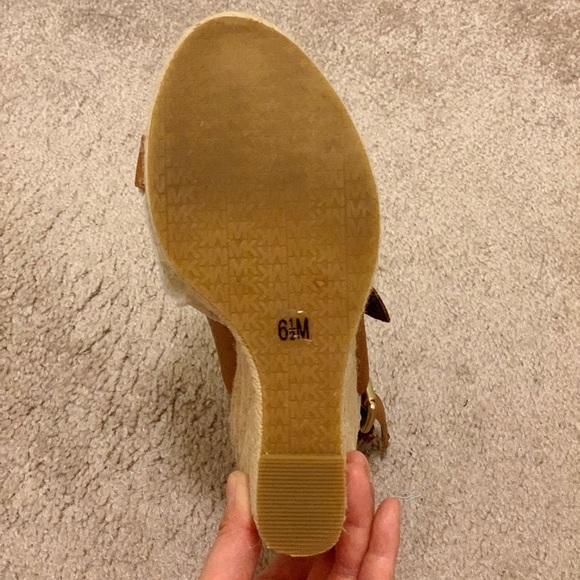 Michael Kors wedge sandal - Picture 5 of 7